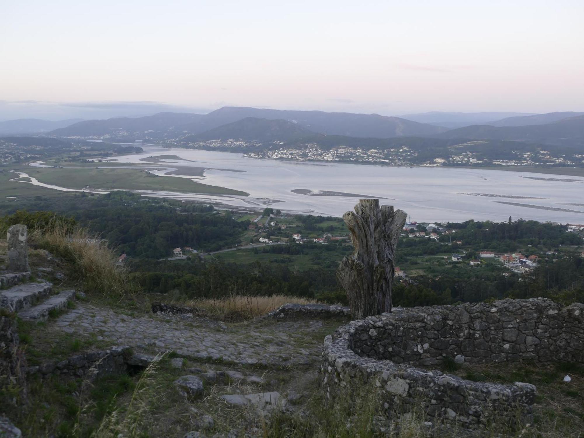 Casita A Estrenar En Finca Con Rio Proxima A Tui, Gondomar Y Portugal. Ngoại thất bức ảnh