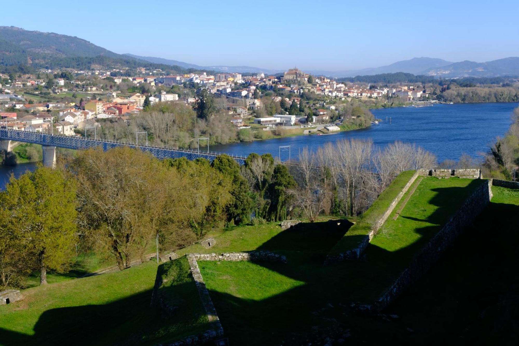 Casita A Estrenar En Finca Con Rio Proxima A Tui, Gondomar Y Portugal. Ngoại thất bức ảnh